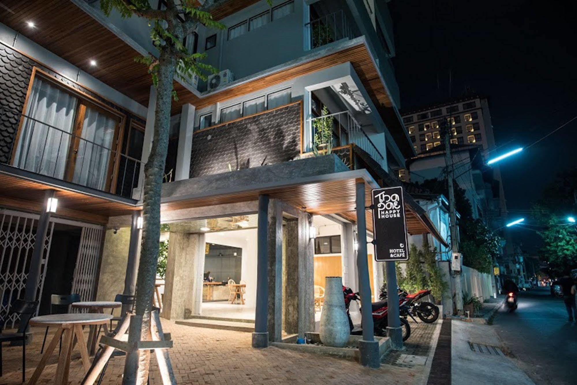 清邁 塔佩幸福旅舍酒店 外观 照片